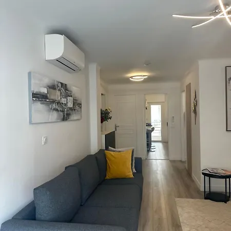 Premium 80sqm Opposite Martinez, Steps From Congress Center 公寓 戛纳