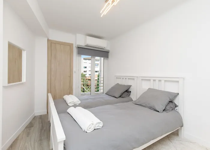 Premium 80sqm Opposite Martinez, Steps From Congress Center