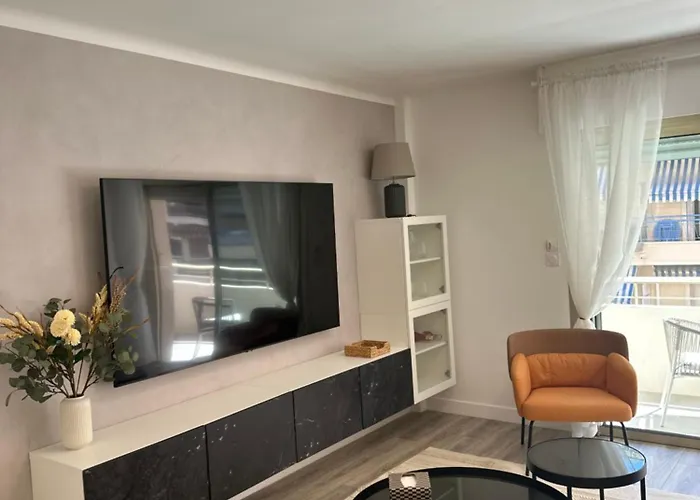 Premium 80sqm Opposite Martinez, Steps From Congress Center * Cannes