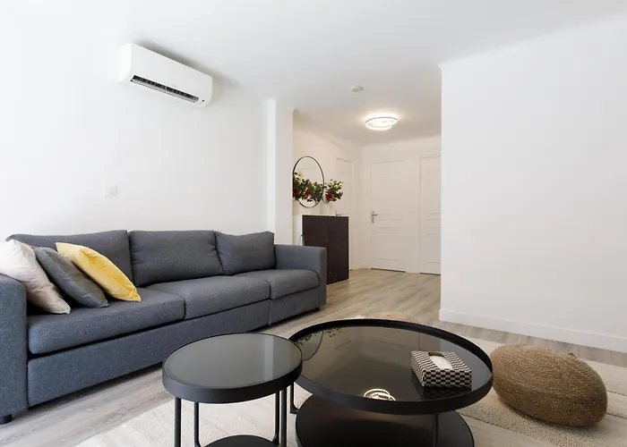 Premium 80sqm Opposite Martinez, Steps From Congress Center * Cannes