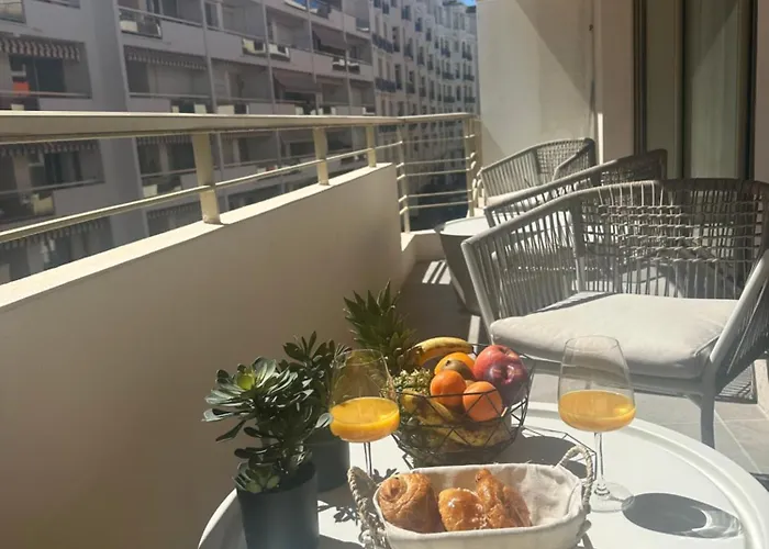 Lejlighed Premium 80sqm Opposite Martinez, Steps From Congress Center Cannes