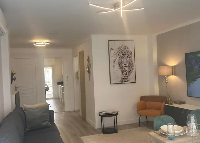 Premium 80sqm Opposite Martinez, Steps From Congress Center Lejlighed Cannes