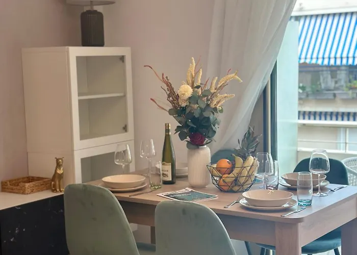 Lejlighed Premium 80sqm Opposite Martinez, Steps From Congress Center