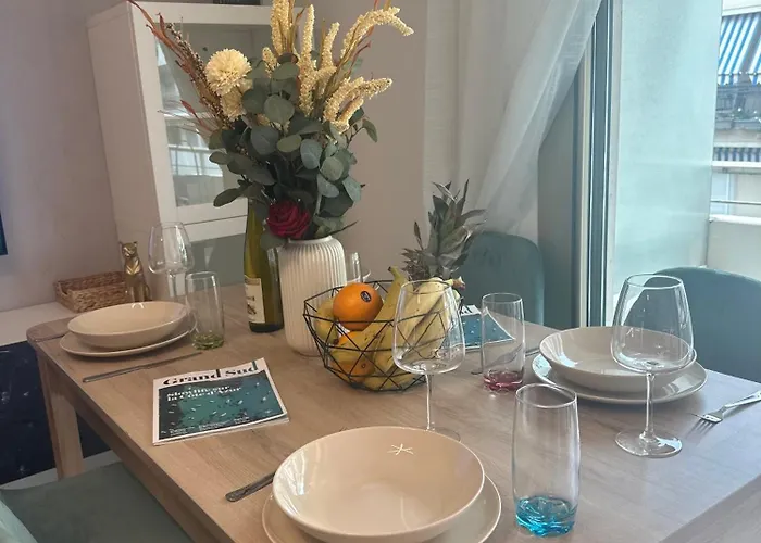 Premium 80sqm Opposite Martinez, Steps From Congress Center *