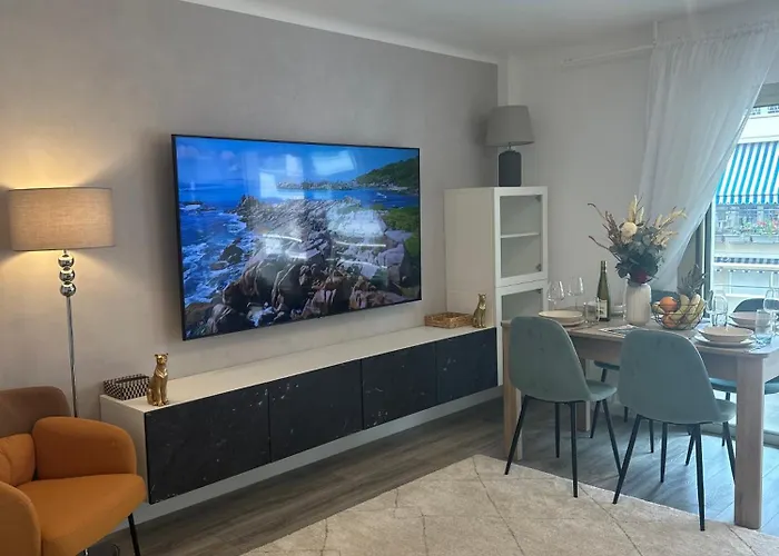 Premium 80sqm Opposite Martinez, Steps From Congress Center * Cannes