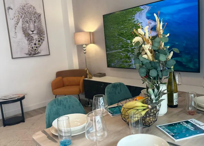 Premium 80sqm Opposite Martinez, Steps From Congress Center Lejlighed Cannes